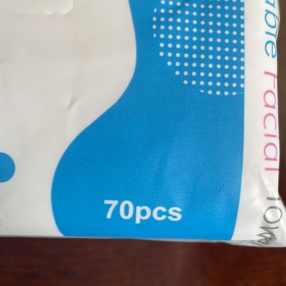 Facial towel white biodegradable natural plant fiber, new 70pcs - Picture 2 of 4